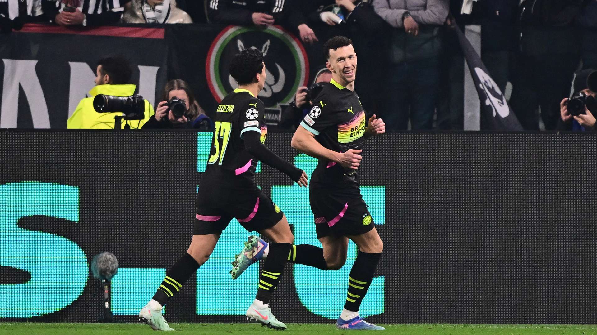 单赛季双杀 单赛季双杀